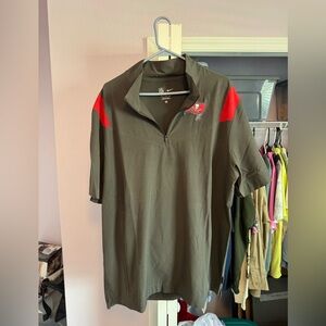 Tampa Bay Buccaneers Nike Gray & Red 1/4 Zip Short Sleeve Jacket. XL. NWOT